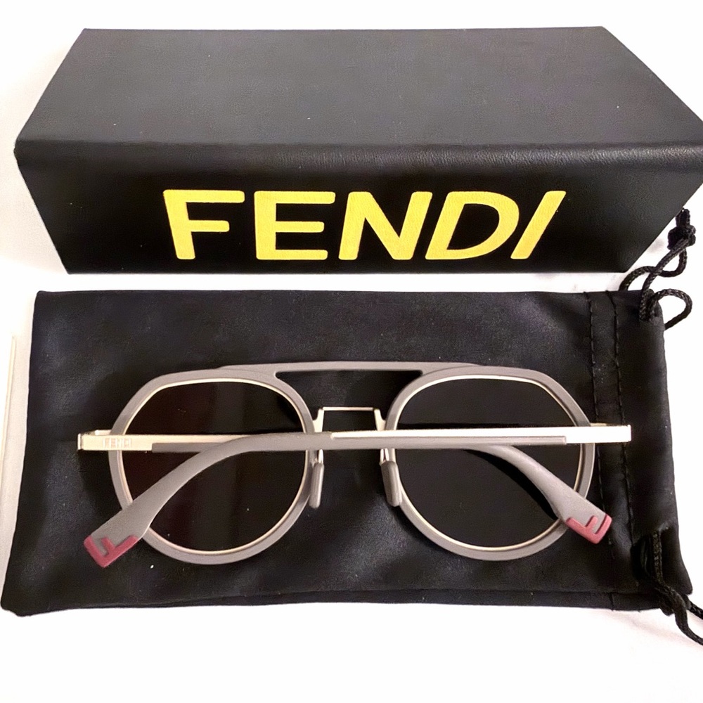 Fendi Women's Round Logo Sunglasses in Gray and Pink - Picture 3 of 5